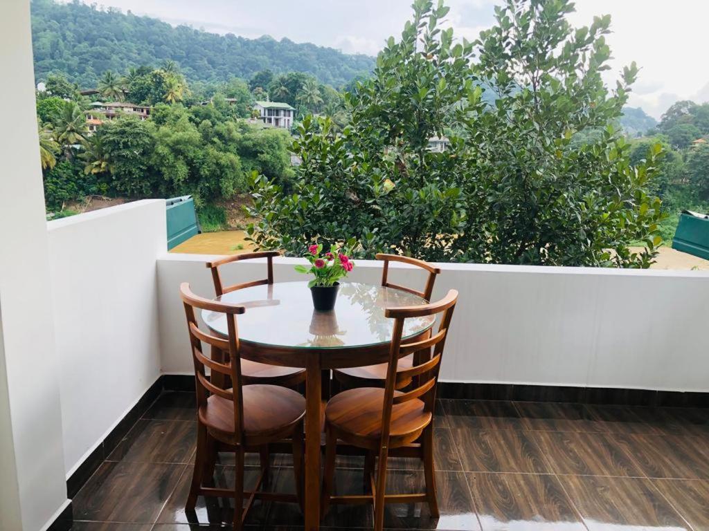 Kandy River Garden Zewnętrze zdjęcie